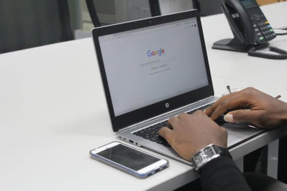 abb.-5-die-verweisende-domain-ist-nicht-bei-google-zu-finden-das-koennte-ein-problem-sein-©-unsplash-benjamin-dada